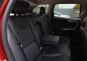 Подержанный автомобиль Volvo XC60 2014 года (14 фото)