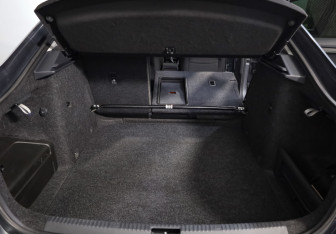 Подержанный автомобиль Skoda Octavia Liftback 2018 года (27 фото)