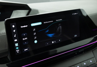 Подержанный автомобиль Changan UNI-V 2024 года (18 фото)