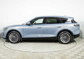 Подержанный автомобиль Voyah Free 2023 года (8 фото)