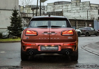 Подержанный автомобиль MINI Clubman Wagon 2019 года (7 фото)