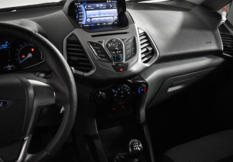 Подержанный автомобиль Ford EcoSport 2017 года (15 фото)