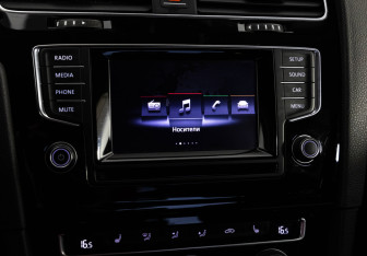 Подержанный автомобиль Volkswagen Golf Hatchback 2013 года (15 фото)