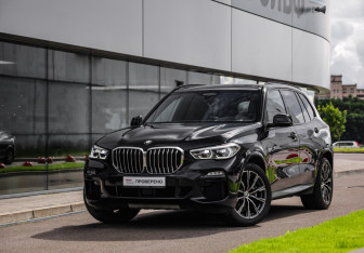 Подержанный автомобиль BMW X5 2020 года (1 фото)
