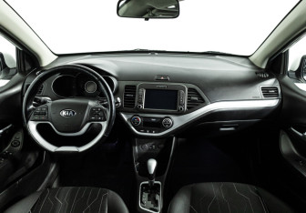 Подержанный автомобиль Kia Picanto 2015 года (13 фото)