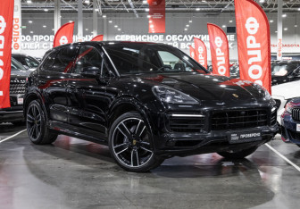 Подержанный автомобиль Porsche Cayenne 2020 года (5 фото)