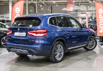 Подержанный автомобиль BMW X3 2020 года (7 фото)