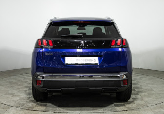 Подержанный автомобиль Peugeot 3008 2018 года (6 фото)