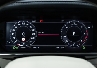 Подержанный автомобиль Land Rover Range Rover 2019 года (14 фото)
