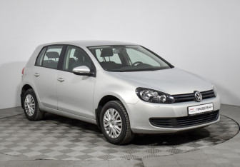 Подержанный автомобиль Volkswagen Golf Hatchback 2010 года (3 фото)