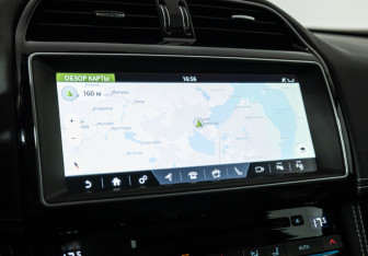 Подержанный автомобиль Jaguar F-Pace 2016 года (16 фото)