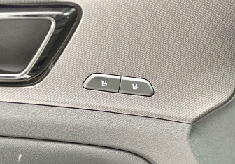 Подержанный автомобиль Kia Sportage 2025 года (35 фото)