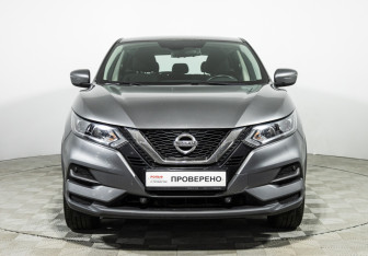 Подержанный автомобиль Nissan Qashqai 2020 года (2 фото)