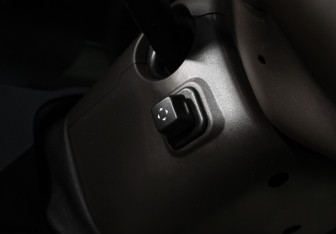 Подержанный автомобиль Cadillac Escalade Suv 2016 года (24 фото)