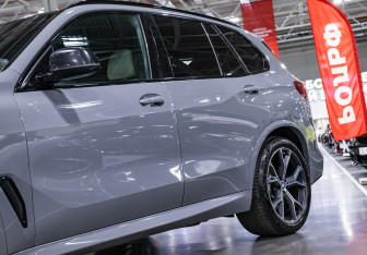 Подержанный автомобиль BMW X5 2019 года (3 фото)