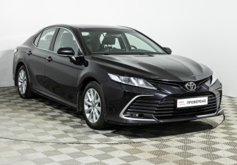 Подержанный автомобиль Toyota Camry Sedan 2021 года (3 фото)