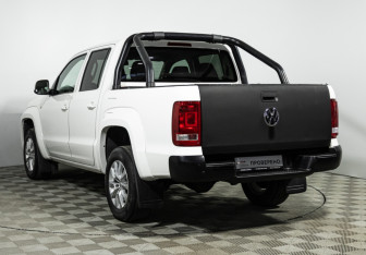 Подержанный автомобиль Volkswagen Amarok 2016 года (7 фото)