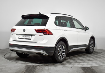 Подержанный автомобиль Volkswagen Tiguan 2019 года (5 фото)