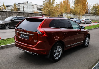 Подержанный автомобиль Volvo XC60 2014 года (3 фото)