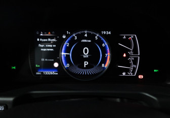 Подержанный автомобиль Lexus ES 2018 года (11 фото)