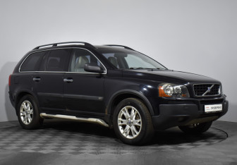 Подержанный автомобиль Volvo XC90 2003 года (3 фото)