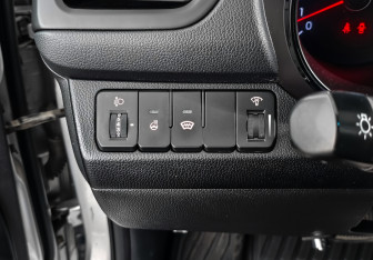 Подержанный автомобиль Kia Rio Hatchback 2015 года (20 фото)