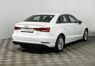 Подержанный автомобиль Audi A3 Sedan 2018 года (5 фото)