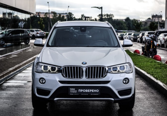 Подержанный автомобиль BMW X3 2015 года (3 фото)