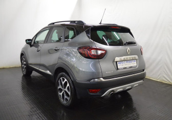 Подержанный автомобиль Renault Kaptur 2017 года (7 фото)