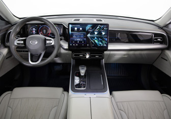 Подержанный автомобиль GAC GS8 2024 года (10 фото)