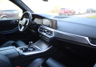 Подержанный автомобиль BMW X5 2019 года (10 фото)