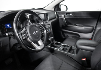 Подержанный автомобиль Kia Sportage 2020 года (9 фото)