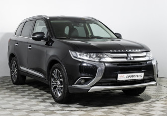 Подержанный автомобиль Mitsubishi Outlander 2015 года (3 фото)