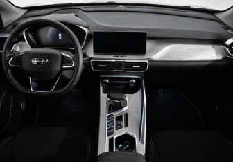 Подержанный автомобиль Geely Coolray 2022 года (17 фото)