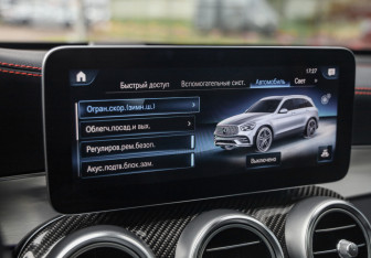 Подержанный автомобиль Mercedes-Benz GLC AMG 2021 года (23 фото)