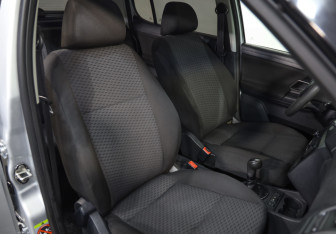 Подержанный автомобиль Skoda Fabia Hatchback 2011 года (17 фото)