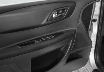 Подержанный автомобиль Citroen C4 Hatchback 2011 года (15 фото)