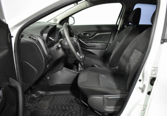 Подержанный автомобиль LADA (ВАЗ) XRAY 2019 года (10 фото)