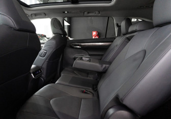 Новый Toyota Highlander 2025 (16 фото)
