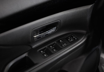 Подержанный автомобиль Mitsubishi Outlander 2022 года (22 фото)