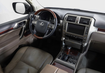 Подержанный автомобиль Lexus GX 2012 года (8 фото)