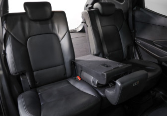 Подержанный автомобиль Hyundai Santa Fe 2015 года (30 фото)