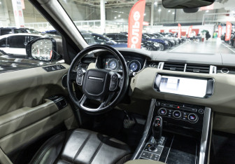 Подержанный автомобиль Land Rover Range Rover Sport 2017 года (22 фото)