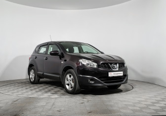 Подержанный автомобиль Nissan Qashqai 2012 года (3 фото)