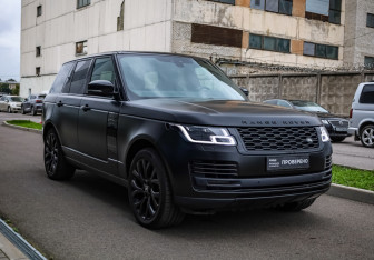 Подержанный автомобиль Land Rover Range Rover 2020 года (3 фото)