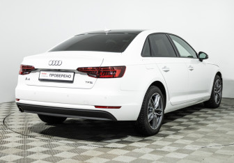 Подержанный автомобиль Audi A4 Sedan 2018 года (5 фото)