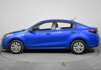 Подержанный автомобиль Kia Rio Sedan 2019 года (8 фото)