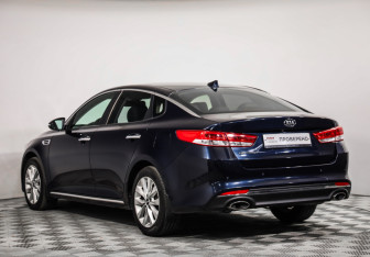 Подержанный автомобиль Kia Optima Sedan 2018 года (7 фото)