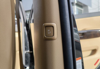 Подержанный автомобиль Kia Carnival 2019 года (16 фото)