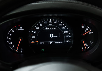 Подержанный автомобиль Kia Sorento 2016 года (12 фото)